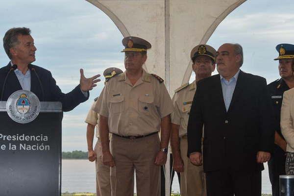 En Corrientes Macri aseguroacute que la ley se aplicaraacute a todo el mundo