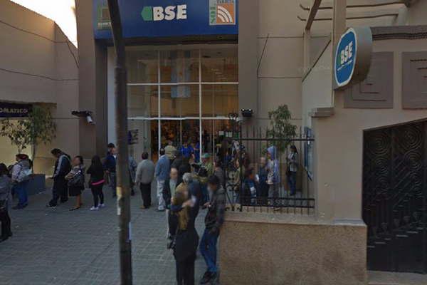El BSE presentoacute dos demandas por cobros indebidos de haberes 