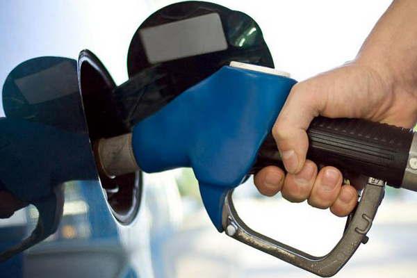 Naftas- Petroleros piden aumento El Gobierno cree que deberiacutean bajar
