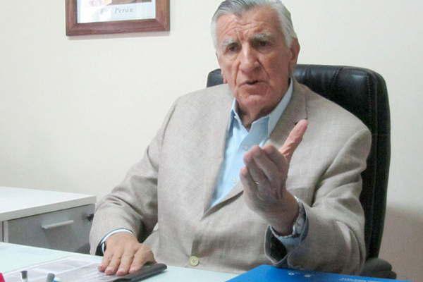 Para Gioja no hay maacutes cabida para liderazgos fuertes dentro del PJ