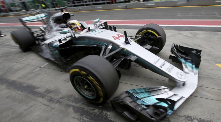 Hamilton vuela en los Libres 2 de Australia