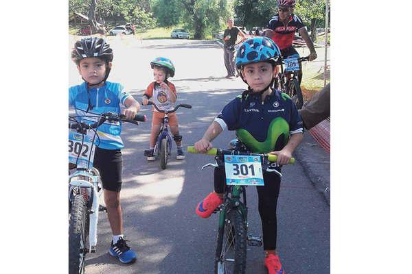 Un biker friense de 5 antildeos lidera los campeonatos santiaguentildeo y tucumano 
