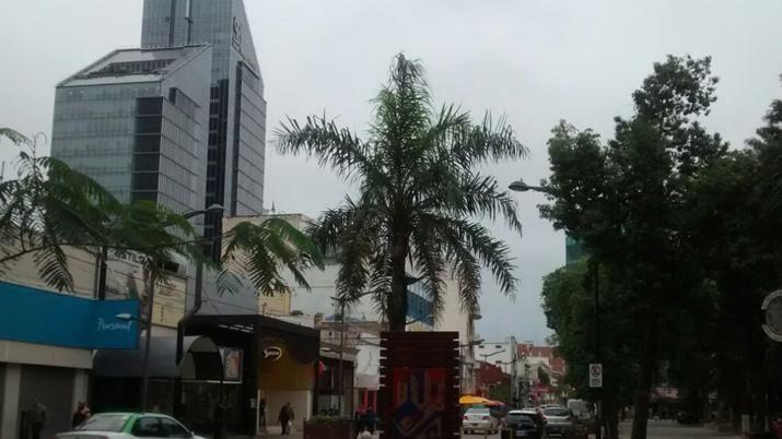 Jornada con probabilidad de tormentas aisladas en Santiago