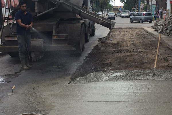 Recuperan transitabilidad en Irigoyen y Belgrano y en el barrio Ampliacioacuten Primero de Mayo