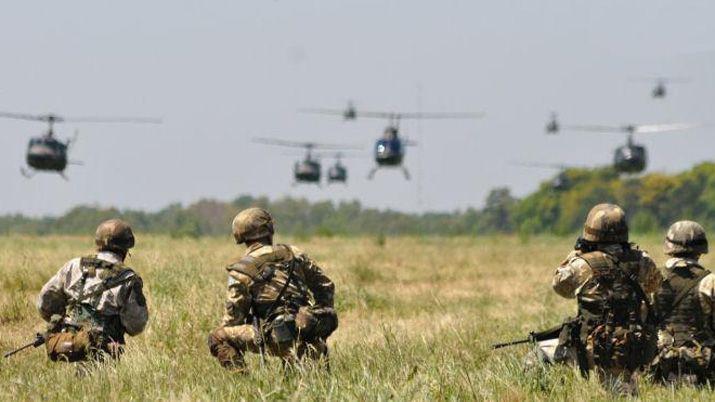 Lo echaron del Ejeacutercito por romperle el brazo a su mujer