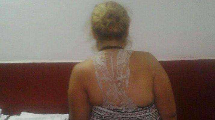 Denuncioacute que una mujer le reventoacute la tarjeta en un local de celulares