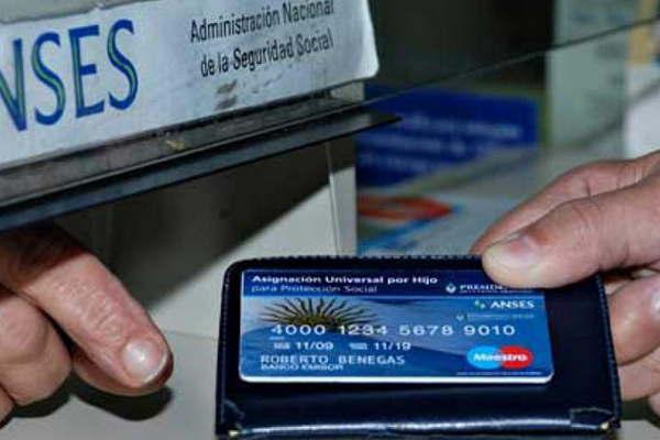 Catamarca- maacutes de 3600 familias perderiacutean la AUH