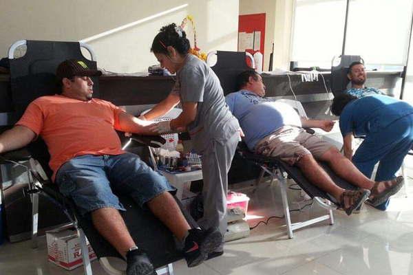 Llaman a donantes voluntarios de sangre este viernes al barrio Siglo XX 