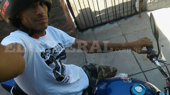 Despiden en las redes al joven que fallecioacute tras derrapar con su moto