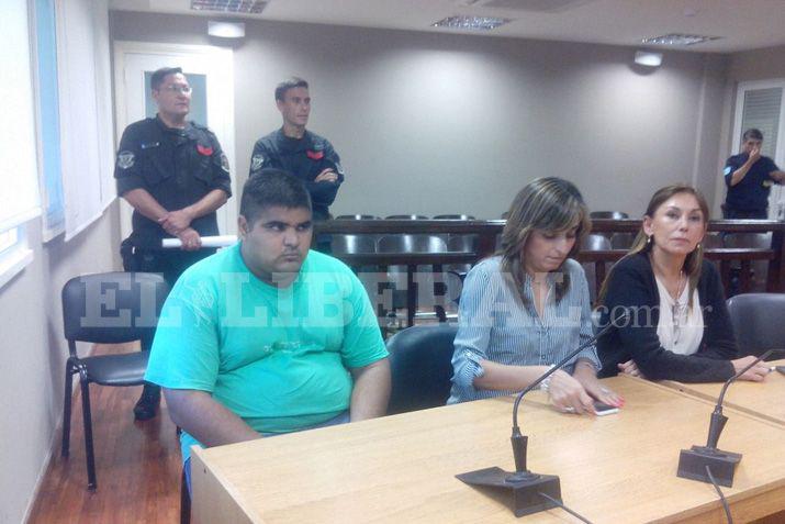 Depravado purgaraacute 11 antildeos por violar a dos hermanitas en Monte Quemado