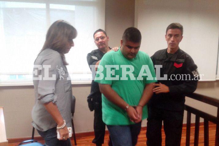 Depravado purgaraacute 11 antildeos por violar a dos hermanitas en Monte Quemado