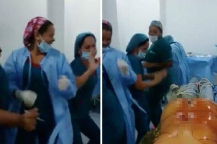Echaron a los meacutedicos que bailaron frente a una paciente desnuda