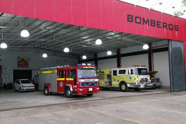 Cerca de 130 bomberos voluntarios participaraacuten un antildeo maacutes en el Moto GP