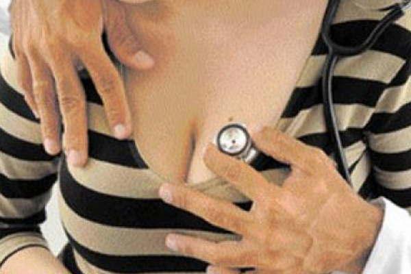 Indagan mantildeana a meacutedico por supuesto abuso sexual de una paciente en UPA de Siliacutepica