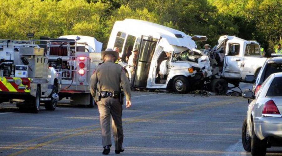 Al menos 13 muertos en un choque en Estados Unidos