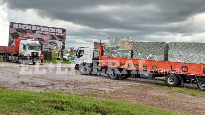 Llegan los primeros containers del MotoGP al circuito de Termas