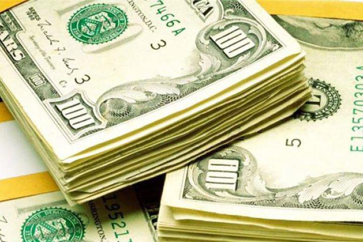 El doacutelar cedioacute seis centavos a 1569