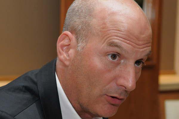 Para Repetto lo impredecible en una potencia es algo peligroso