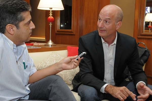 Analizan por queacute Trump perdioacute apoyo y puede no llegar a final de mandato