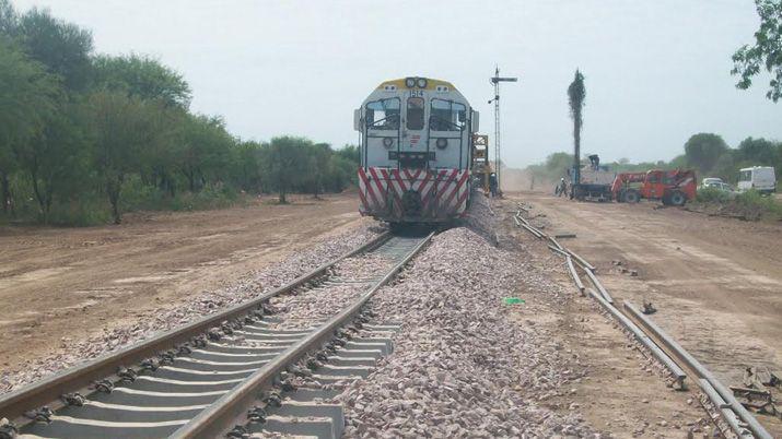 Chocó contra una locomotora y est grave