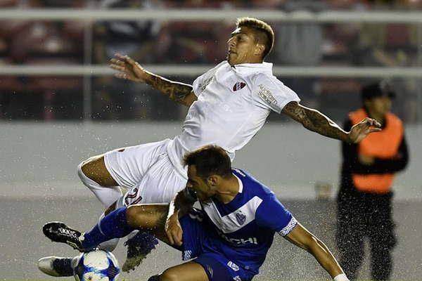 Independiente  no pudo con Veacutelez en Avellaneda