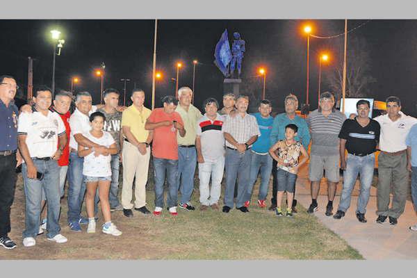 Realizaron a la medianoche la tradicional vigilia por la gesta malvinense