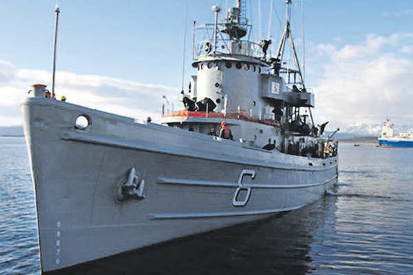 Julio Castillo el antildeatuyense que se transformoacute en un vivo ejemplo para los Infantes de la Marina