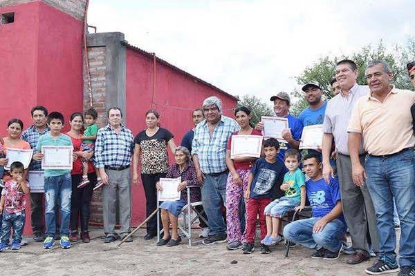 Familias de El Sauzal recibieron sus flamantes viviendas sociales