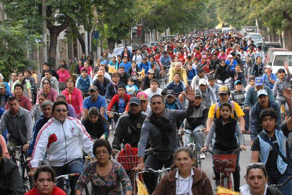 Esperan a maacutes de 5000 personas para el Viacutea Crucis en Bicicleta que se realizaraacute el viernes 14 de abril