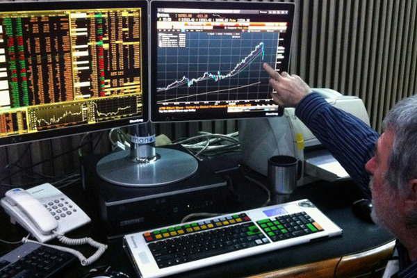Aumentoacute el Merval el doacutelar cerroacute a 1570 y bonos en al