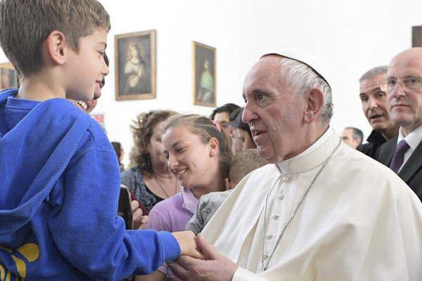 El Vaticano anuncioacute que acogeraacute a tres nuevas familias de refugiados sirios
