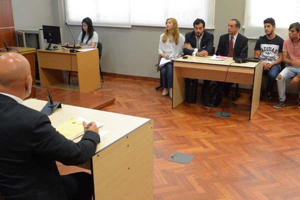 C�ceres y Jovanonni est�n presos desde el 18 de febrero Sendas defensas abogaron por la libertad 