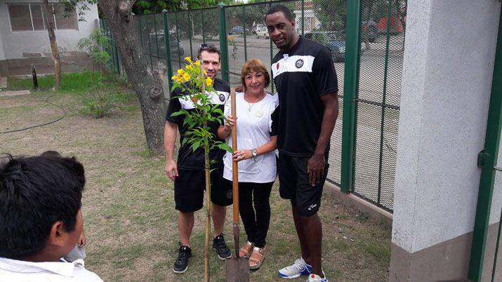 Justin Williams y Maximiliano Stanic cambian triples por �rboles