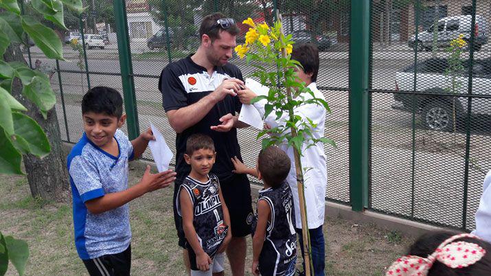 Justin Williams y Maximiliano Stanic cambian triples por �rboles