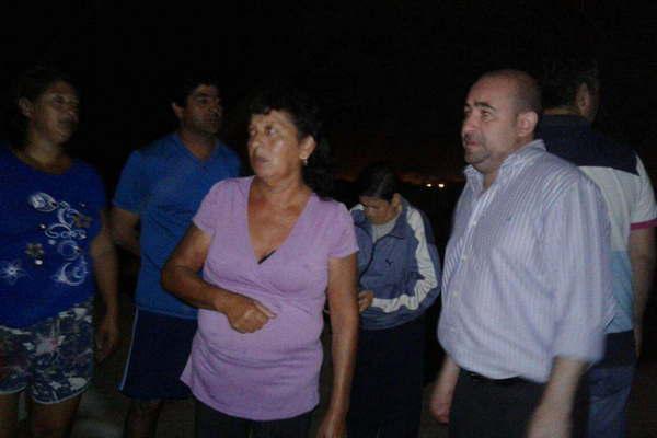 El Comiteacute de Emergencia Municipal evacuaba a vecinos bandentildeos