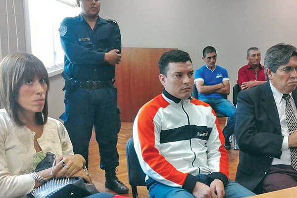 Nueve antildeos y seis meses de caacutercel por ultrajar sexualmente a su propia hija desde pequentildea