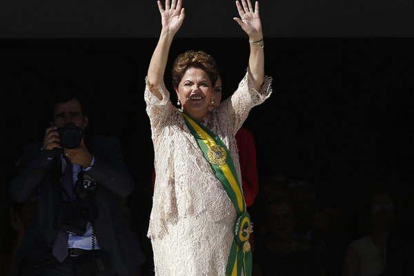 Rousseff acusoacute a Odebrecht de inventar iliacutecitos