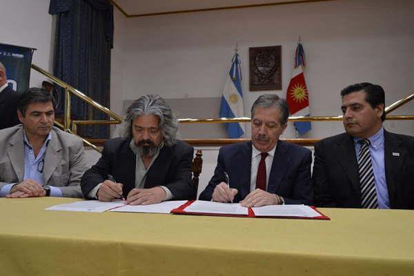 Andes Liacuteneas Aeacutereas  tendraacute dos vuelos semanales a Las Termas