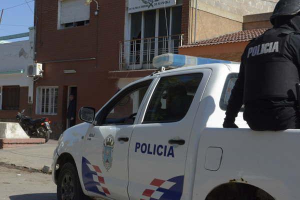 Directivo del Iosep agredido por vecino al defender a su novia de 19 antildeos