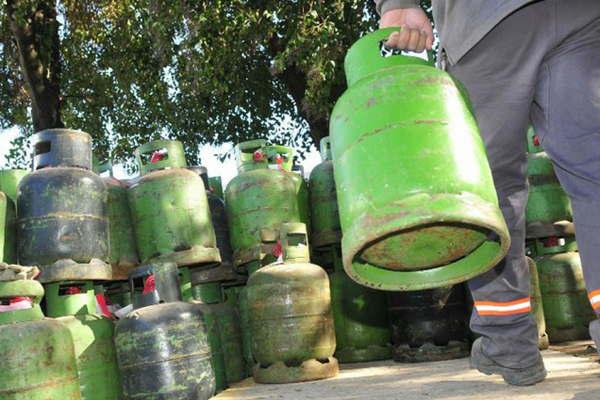 Sube 39-en-porciento- el precio de la garrafa y la de 10 kilogramos superaraacute los 120