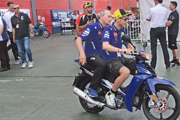 Valentino- Los favoritos son Vintildeales y Maacuterquez