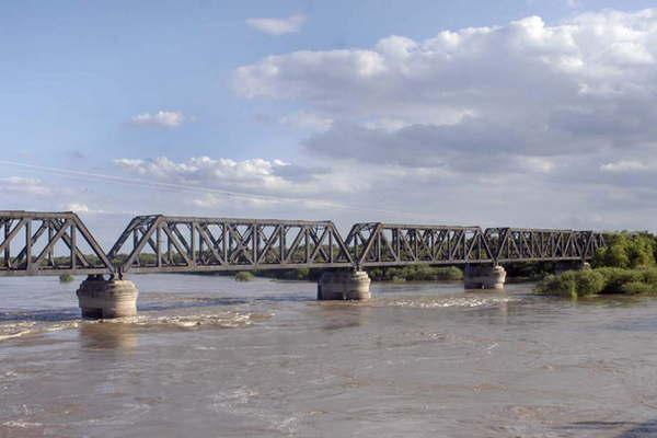 Monitoreos en los departamentos Loreto San Martiacuten y Atamisqui por la crecida del riacuteo Dulce