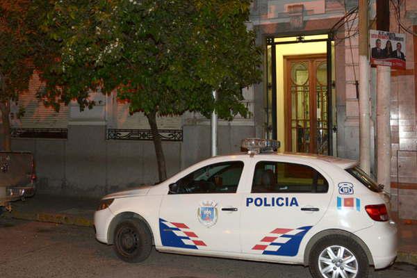 Bioquiacutemico denuncioacute el robo de maacutes de 40 mil pesos y costosos relojes