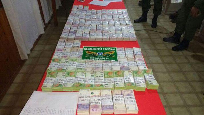 Detenido cuando llevaba 4 millones en una camioneta