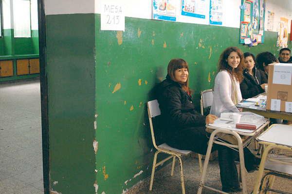 Elecciones- en Santiago del Estero habraacute boletas de diversos tamantildeos 