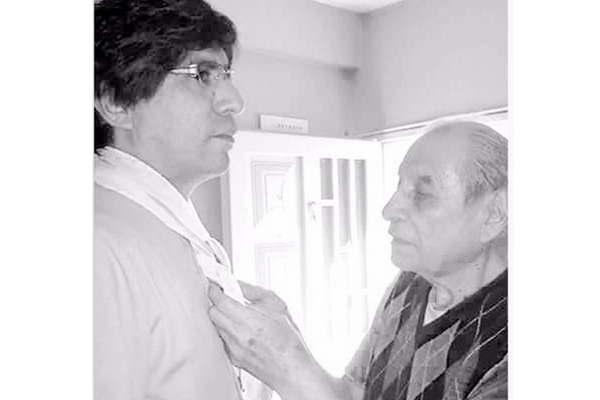 Hugo Reynoso hijo de Fatiga nuevo integrante de Los Manseros Santiaguentildeos