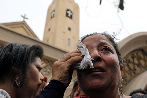 Dos atentados dejan 45 muertos en iglesias cristianas de Egipto