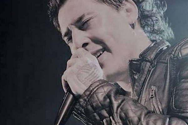 Se suicidoacute el muacutesico Walter Romero