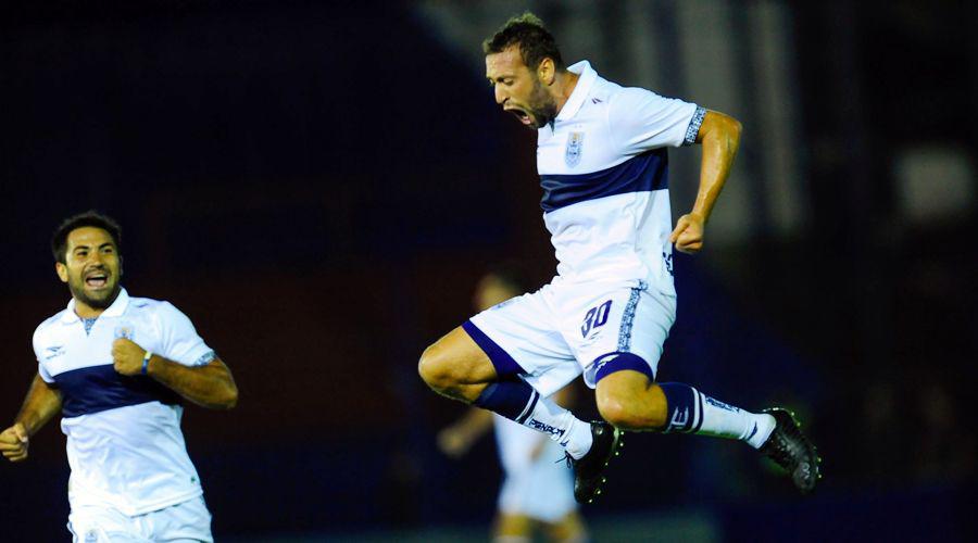 Gimnasia empatoacute 1 a 1 con Temperley