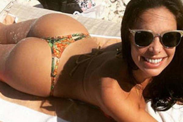 Sabrina Ravelli les regaloacute a sus seguidores una foto hot